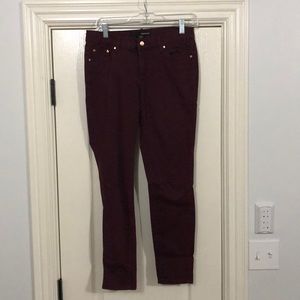 Versona, size 29, maroon pant.